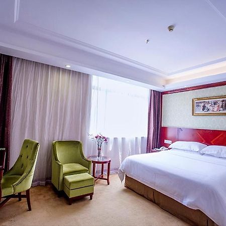 Vienna Hotel - Jinzhou Branch Гуанчжоу Экстерьер фото