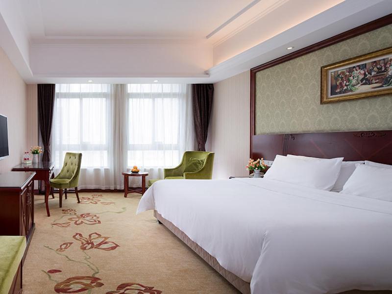 Vienna Hotel - Jinzhou Branch Гуанчжоу Экстерьер фото