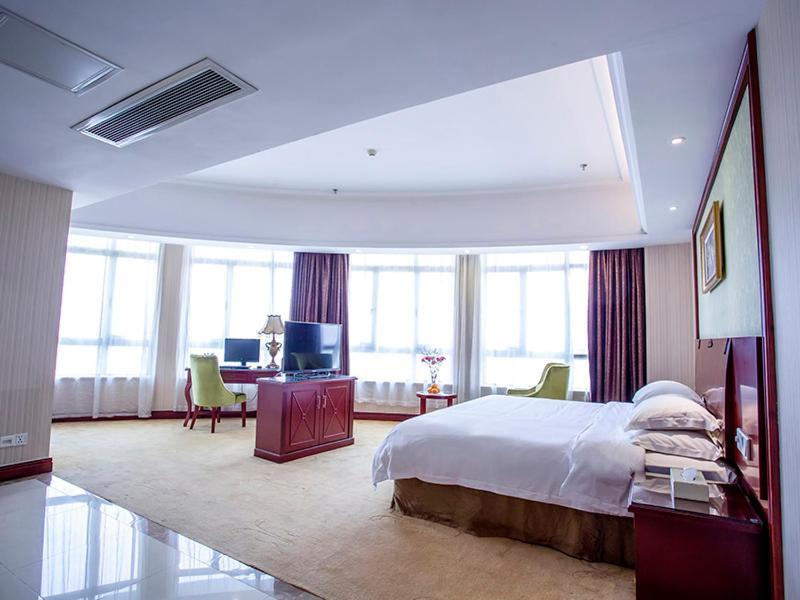 Vienna Hotel - Jinzhou Branch Гуанчжоу Экстерьер фото