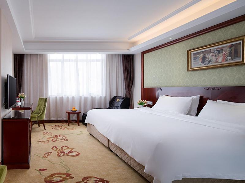 Vienna Hotel - Jinzhou Branch Гуанчжоу Экстерьер фото