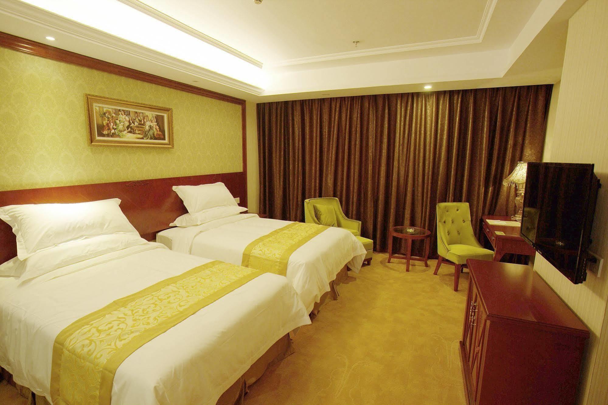 Vienna Hotel - Jinzhou Branch Гуанчжоу Экстерьер фото